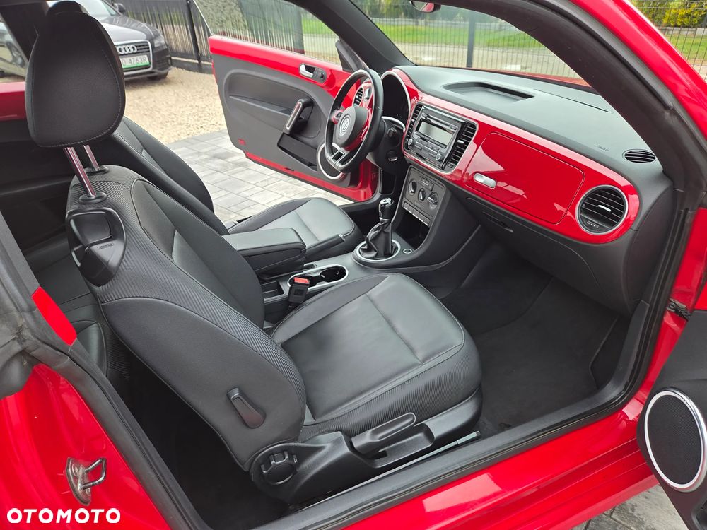 Volkswagen New Beetle - 19