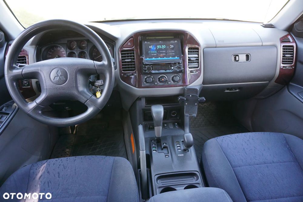 Mitsubishi Pajero 3.2 DID 7os (lea) - 13
