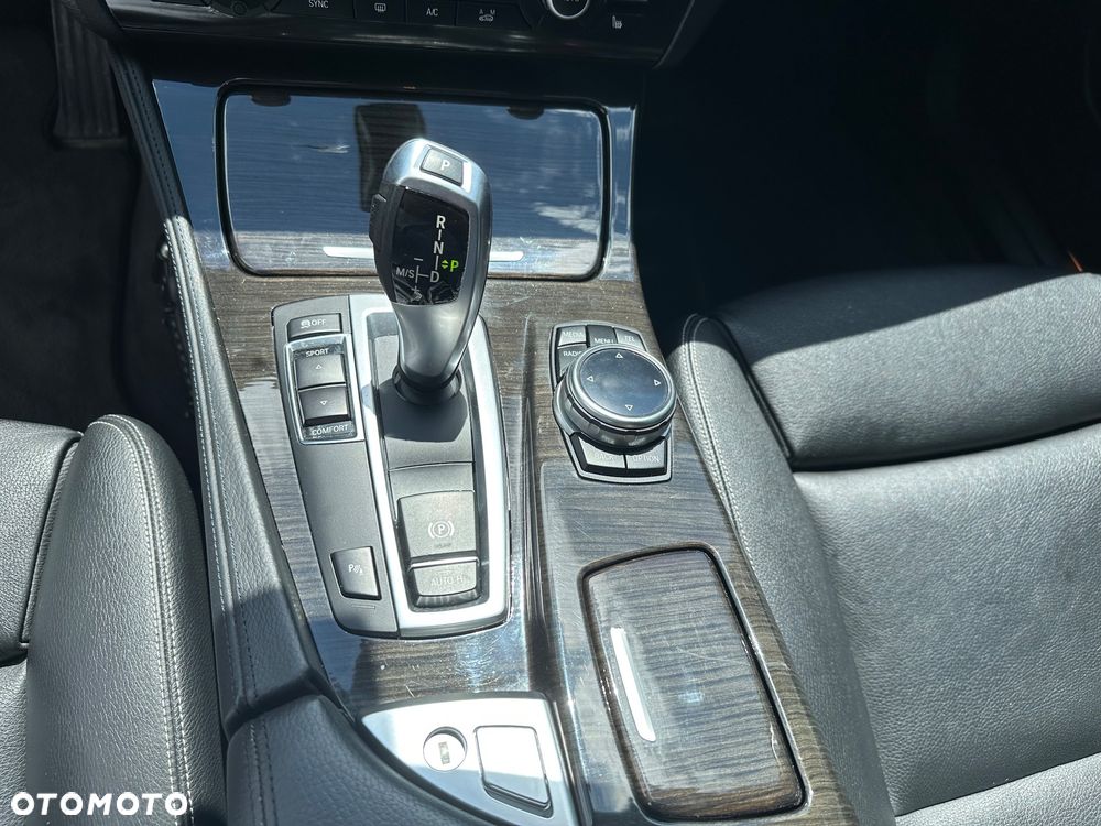 BMW Seria 5 520i Luxury Line - 21