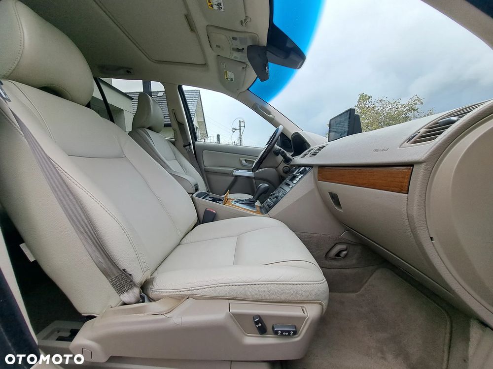 Volvo XC 90 4.4 V8 AWD Executive - 33