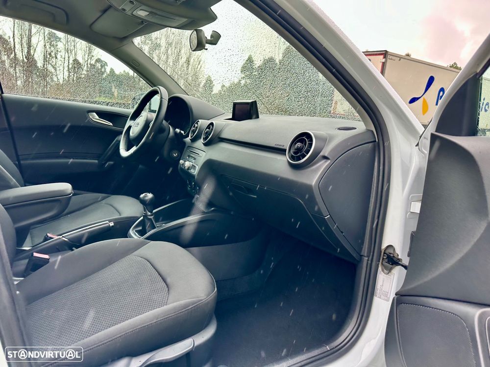 Audi A1 Sportback 1.6 TDI design - 27