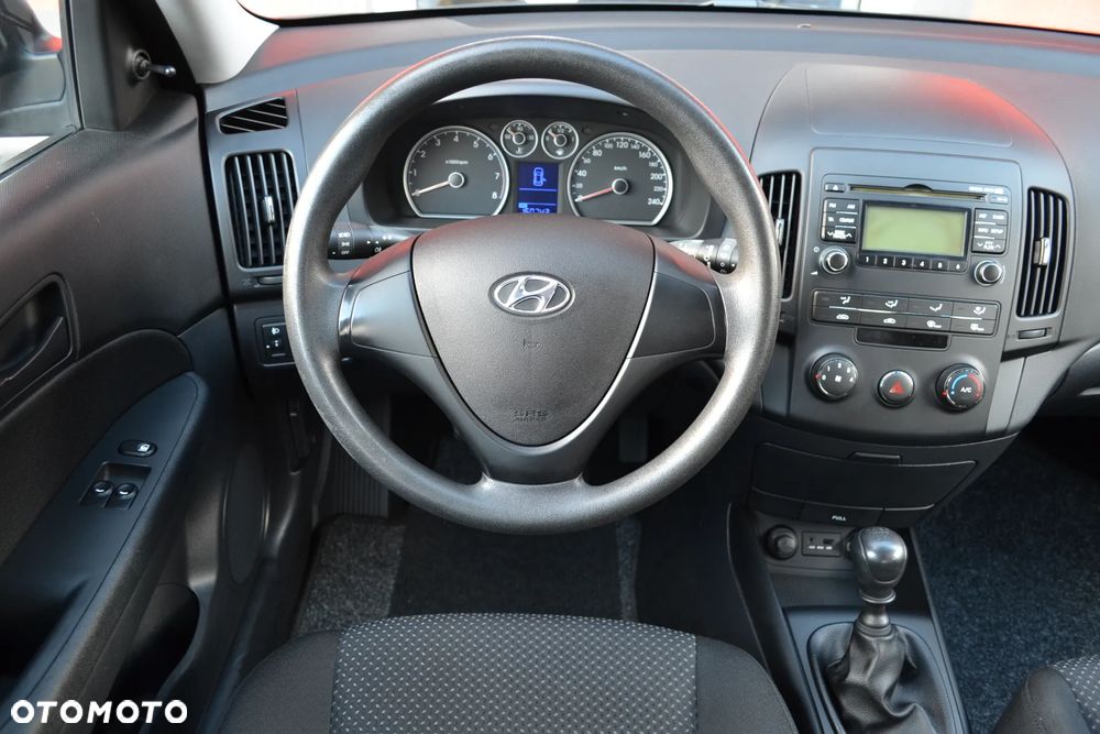 Hyundai i30 1.4 Base - 13