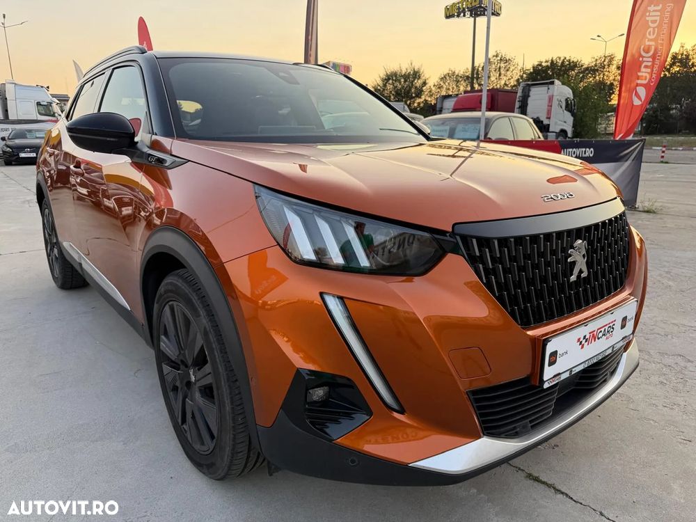 Peugeot 2008 1.2 L PureTech STT EAT8 GT - 8
