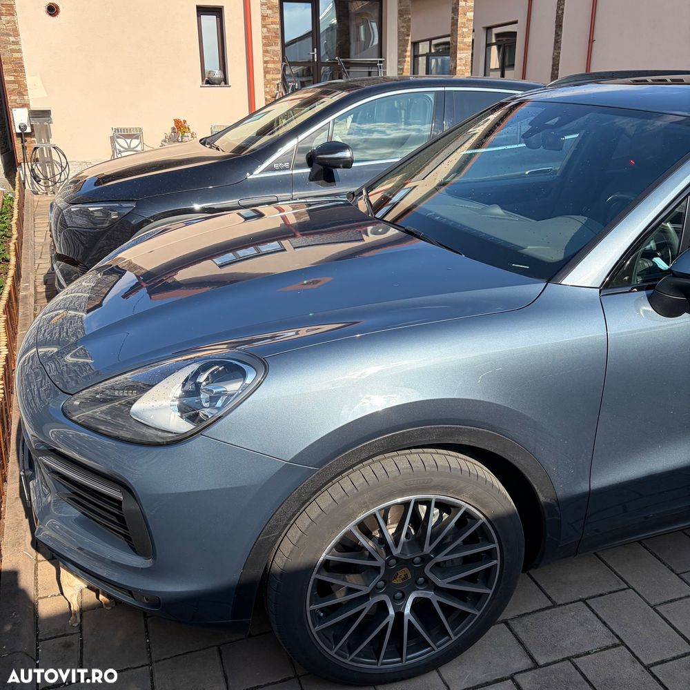 Porsche Cayenne S - 1
