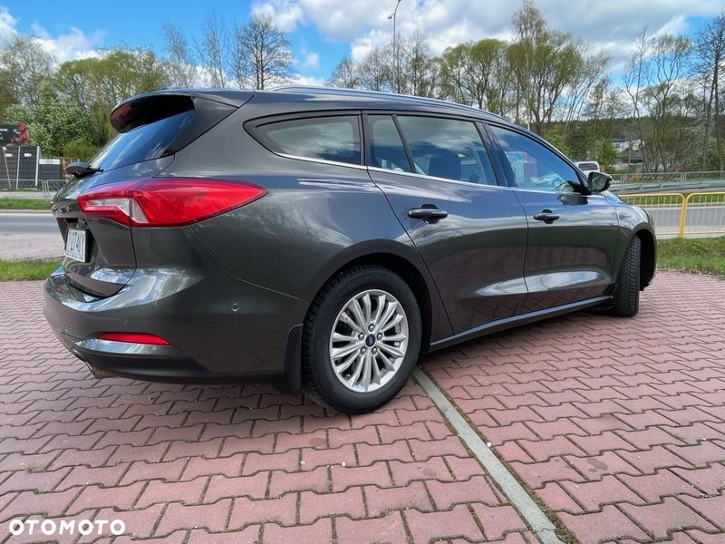 Ford Focus 2.0 EcoBlue Titanium - 4