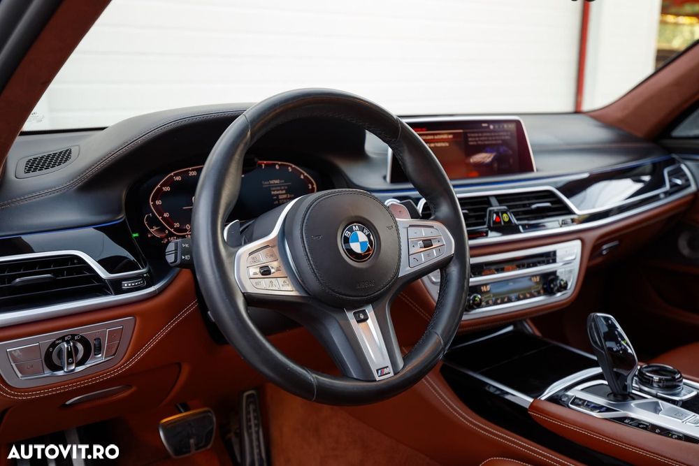 BMW Seria 7 745Le xDrive AT PHEV - 24