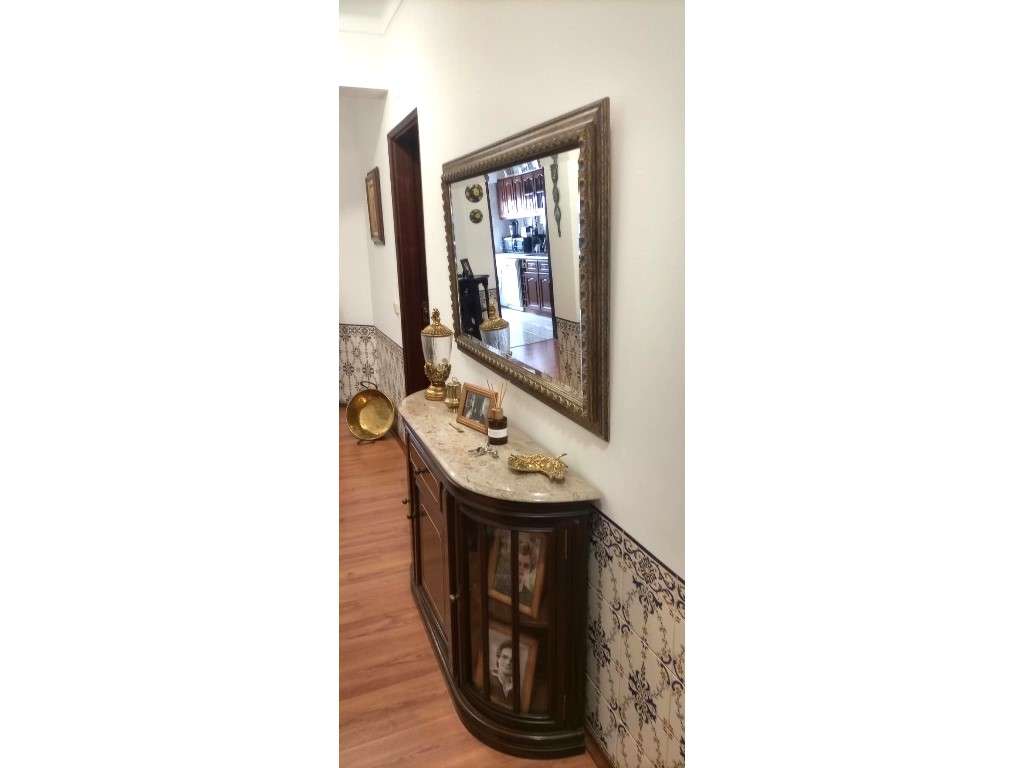 Apartamento T3 com Terraço e Elevador | Minde - Grande imagem: 2/31