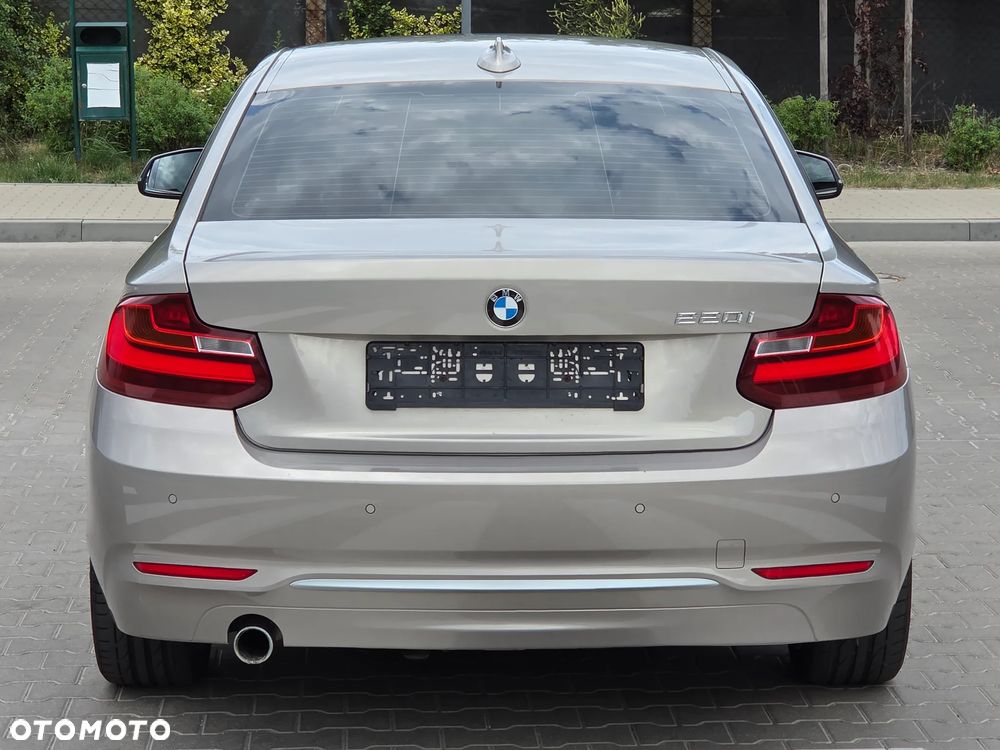 BMW Seria 2 220i Advantage - 4