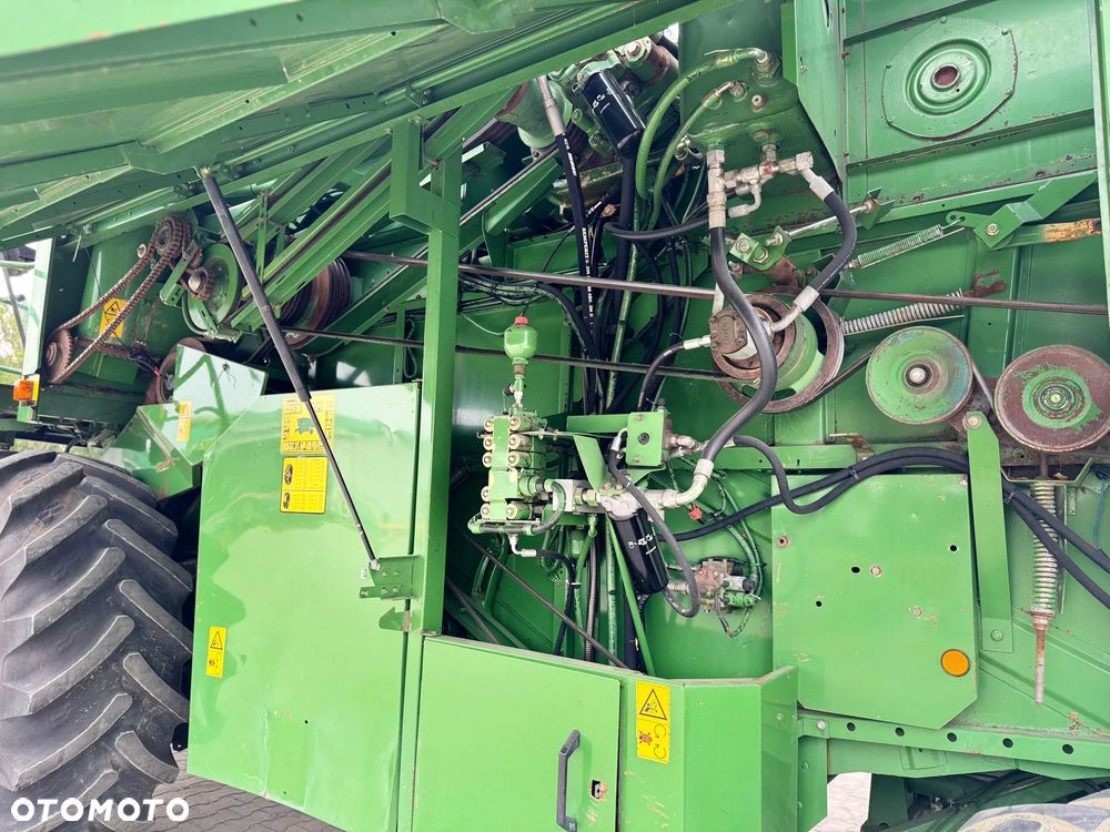 John Deere 2266 - 8