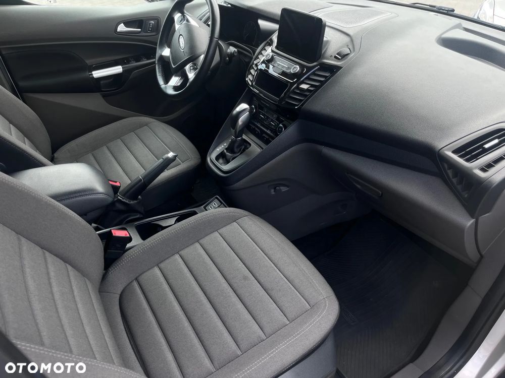 Ford Tourneo Connect - 11
