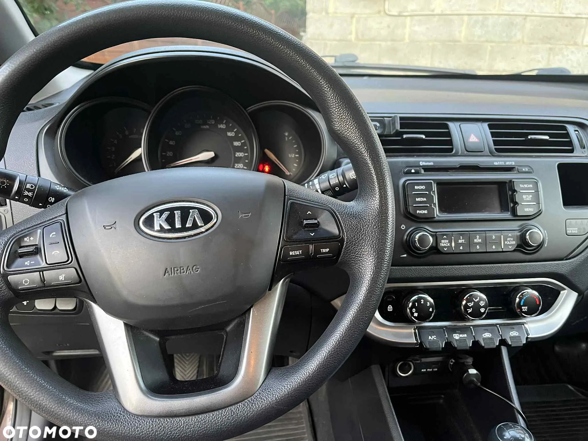 Kia Rio - 6