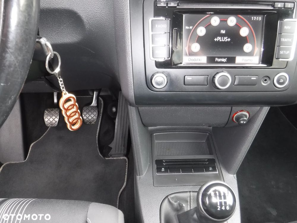 Volkswagen Touran 1.4 TSI MATCH - 12