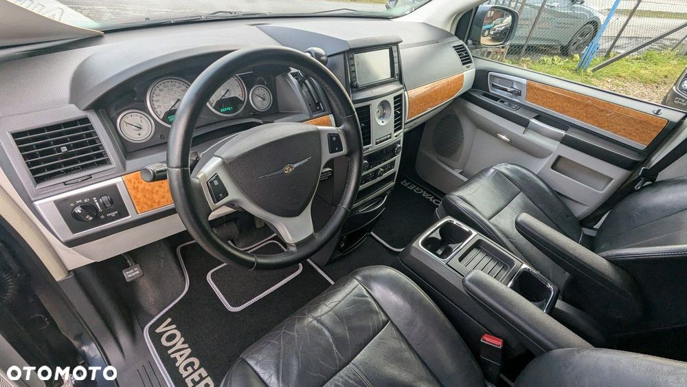 Chrysler Grand Voyager - 13