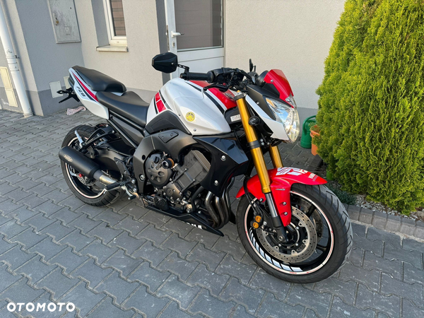 Yamaha FZ8