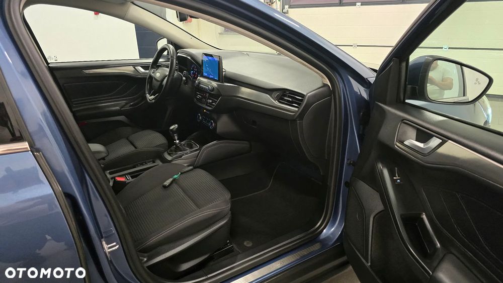 Ford Focus 1.0 EcoBoost mHEV ST-Line X - 16