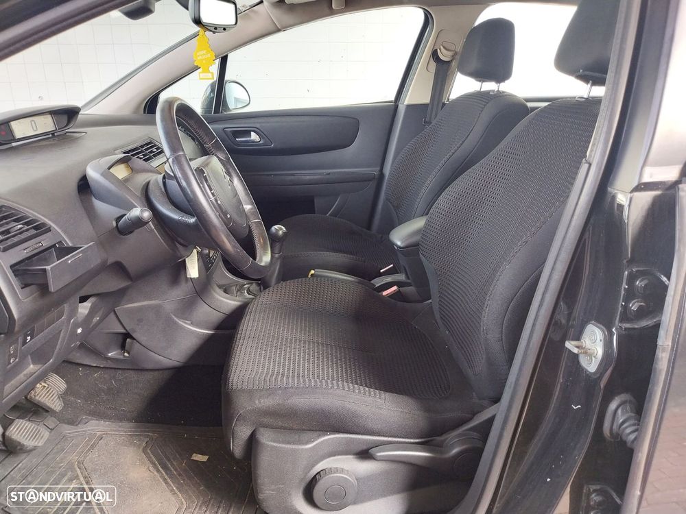 Citroën C4 1.4 16V SX - 9