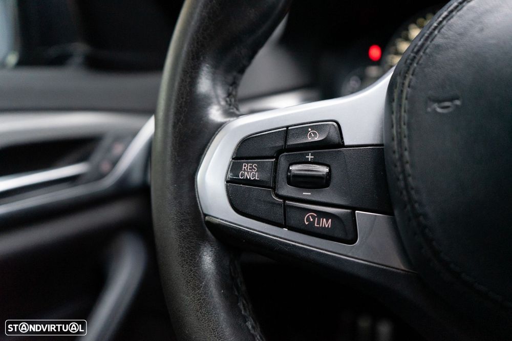 BMW 520 d Pack M Auto - 38