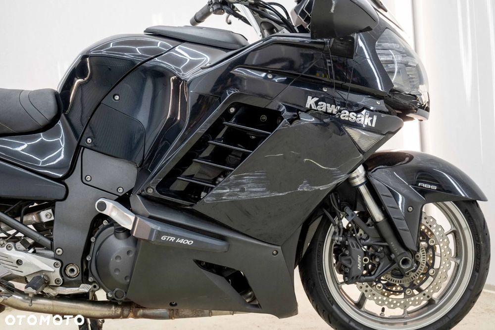 Kawasaki GTR - 12