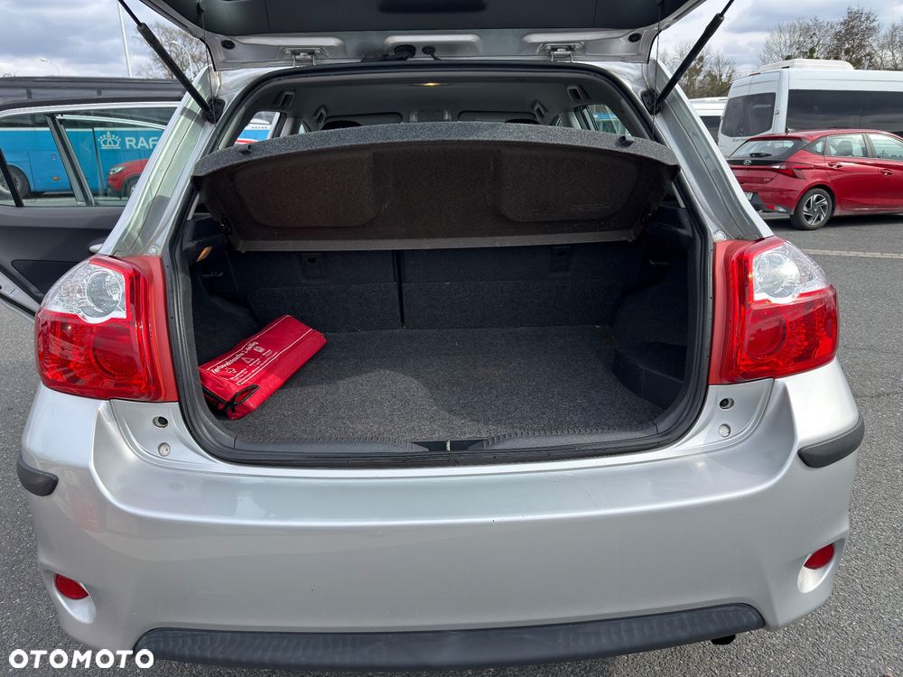 Toyota Auris - 14