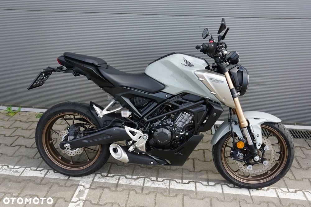 Honda CB - 2