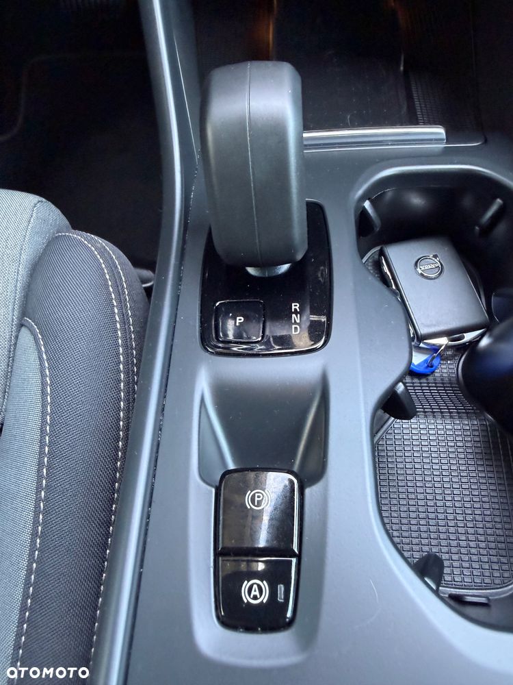 Volvo XC 40 B3 Core - 22