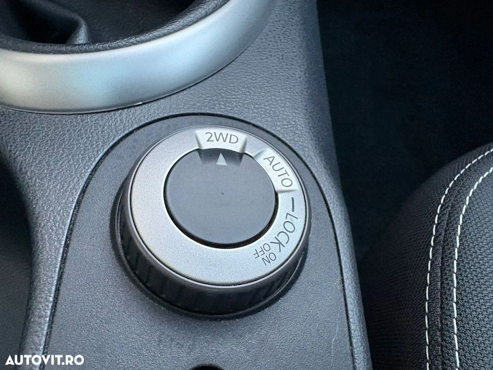 Nissan Qashqai 2.0 DCI 4 x 4 DPF tekna - 8