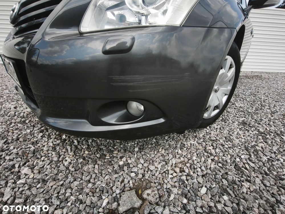 Toyota Avensis 1.6 Luna - 20