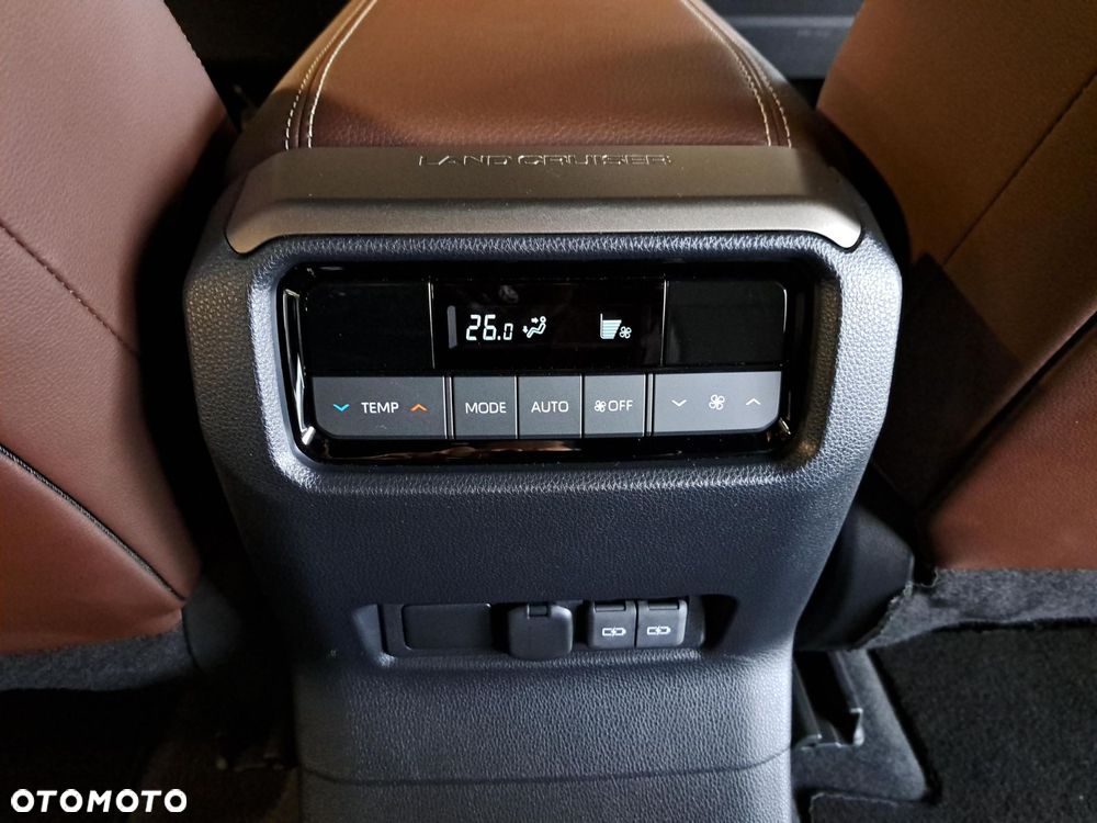 Toyota Land Cruiser LC 2.8 D-4D Invincible - 12