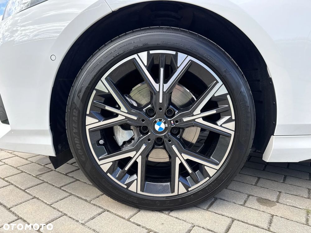 BMW Seria 1 120 mHEV - 18