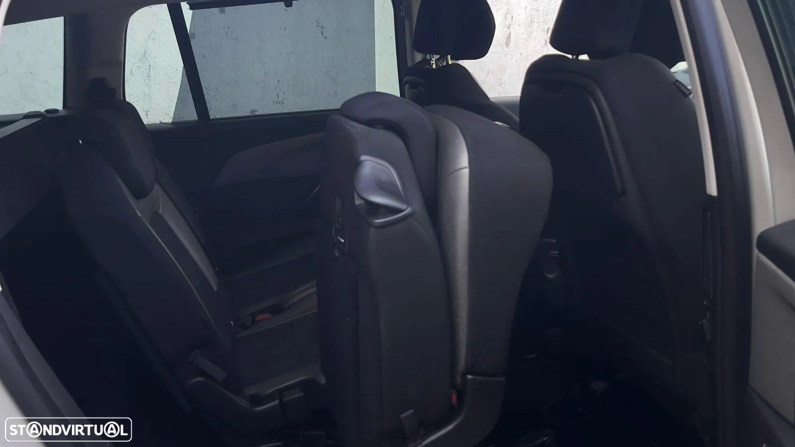 Citroën C4 Grand Picasso e-HDi 115 Intensive - 23