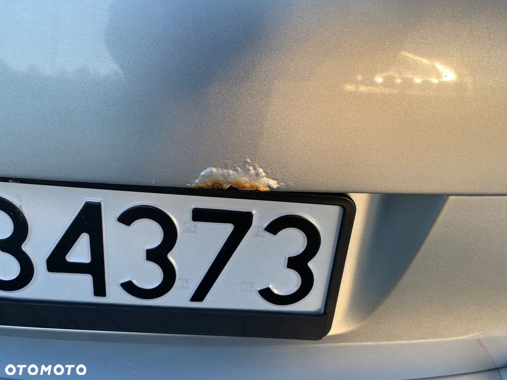 Volkswagen Passat - 16