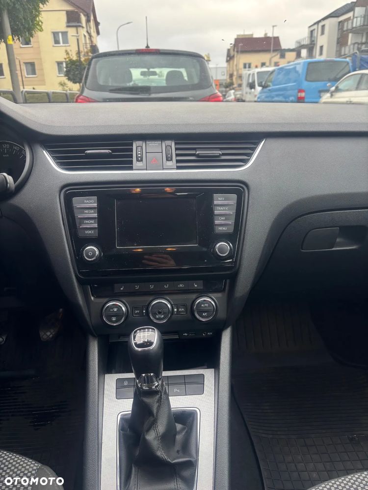 Skoda Octavia 1.6 TDI Elegance - 11
