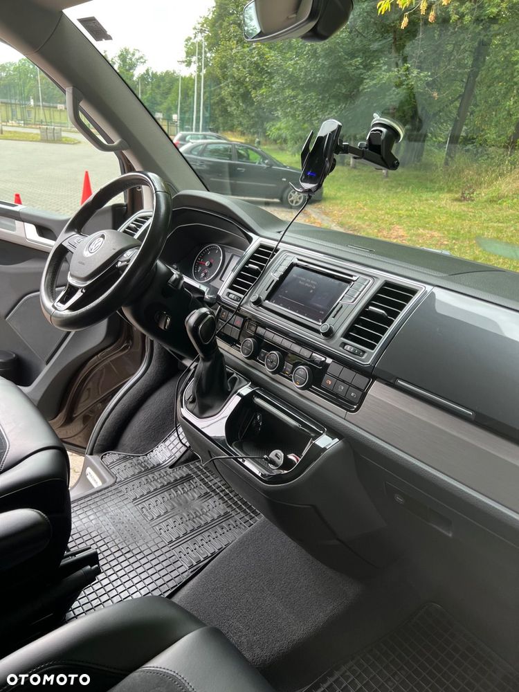 Volkswagen Multivan - 2