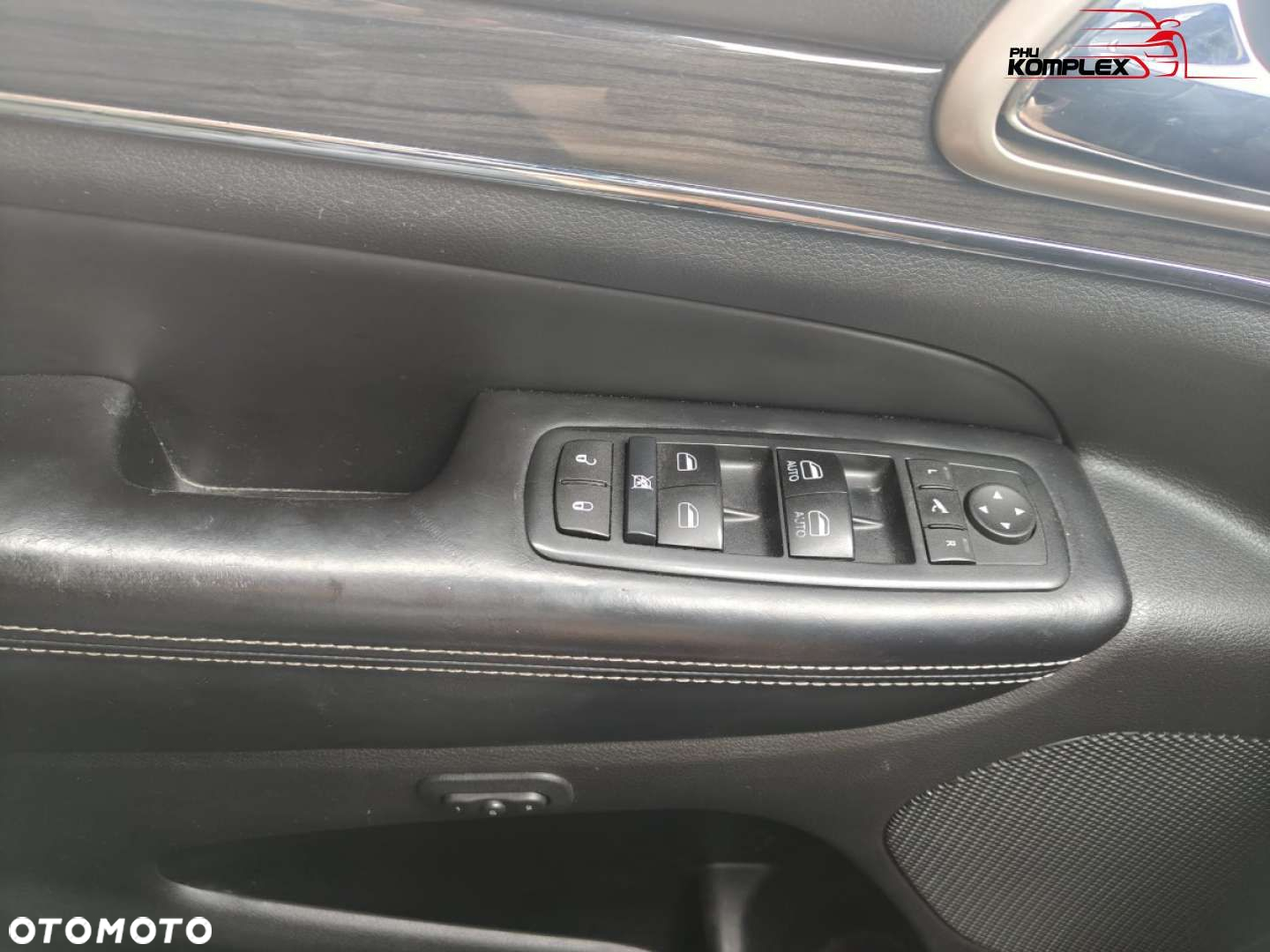 Jeep Grand Cherokee - 37