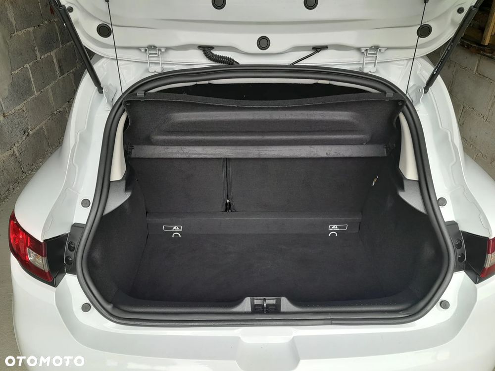Renault Clio 1.2 16V Life - 9