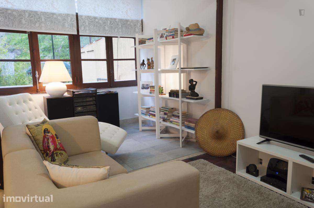 Quarto - localizado em Alcântara Lisbon - Grande imagem: 2/30