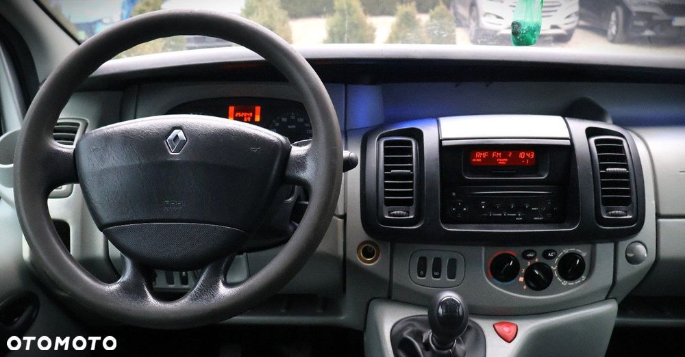 Renault Trafic - 12
