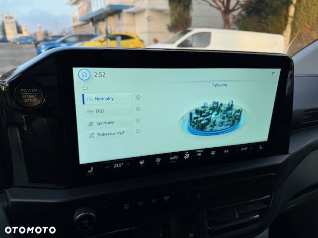 Ford Custom Kombi L2 - 13