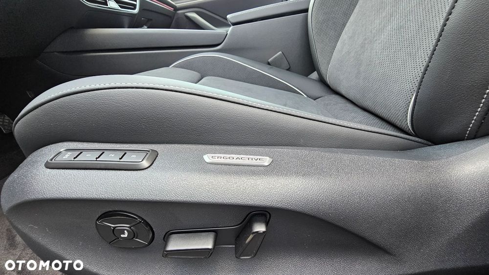Volkswagen Passat - 30