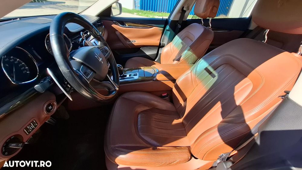 Maserati Quattroporte - 11