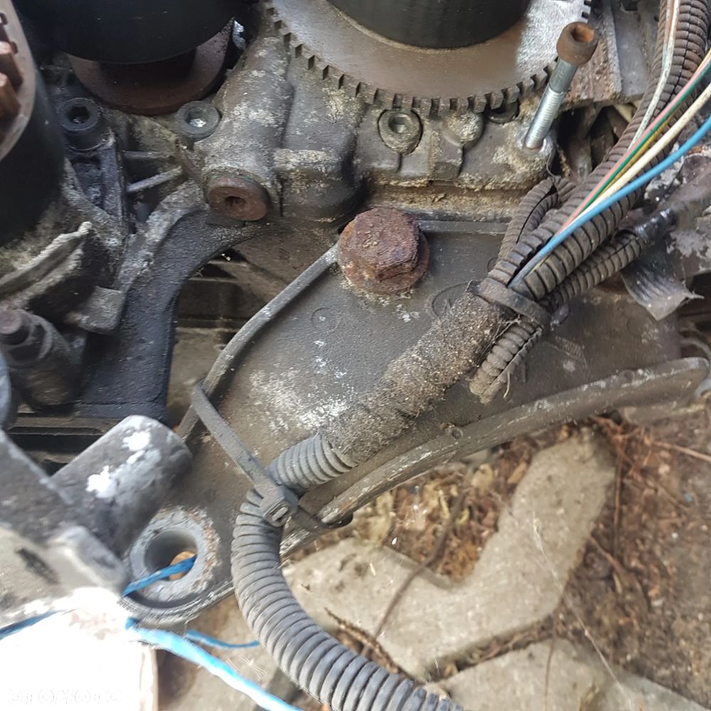 silnik motor wał głowica blok tłoki foks lombardini lgw 523 mpi AIXAM 500-5  Aixam A.751  Aixam Crossline L  Aixam Roadline  Aixam Scouty Gt  Aixam Minivan 500-5  Belier Divane  Belier Docker  belier Opale  Belier Vx  Chatenet Barooder  Chatenet Ch26  Chatenet Speedino  Microcar MC 1 / 2  Microcar M Go 1 / 2  Microcar M-GO 3 / 4  Microcar M8  Ligier XTOO  Ligier IXO - 11
