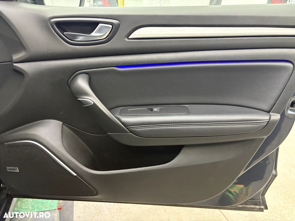 Renault Megane ENERGY TCe 130 BOSE EDITION - 9