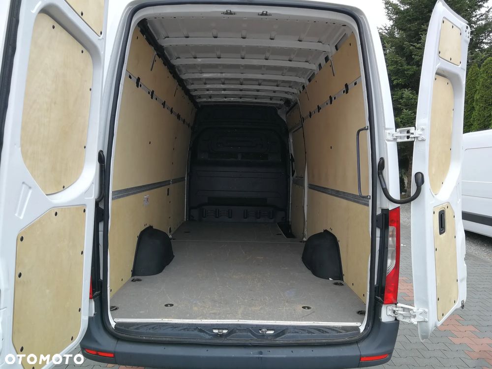 Mercedes-Benz Sprinter 317 - 11