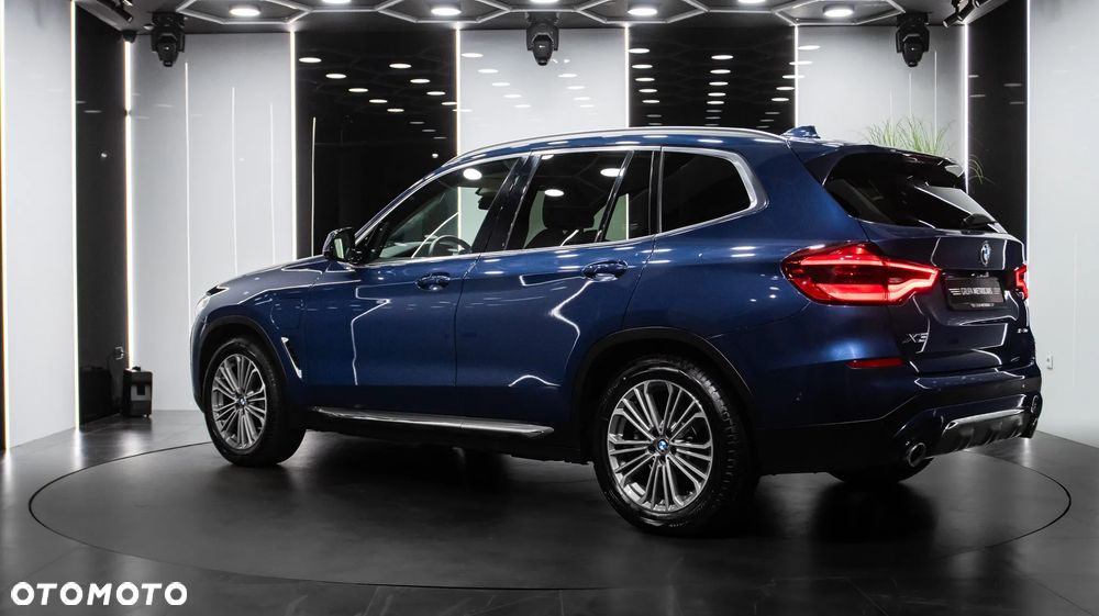 BMW X3 xDrive30e Luxury Line - 7