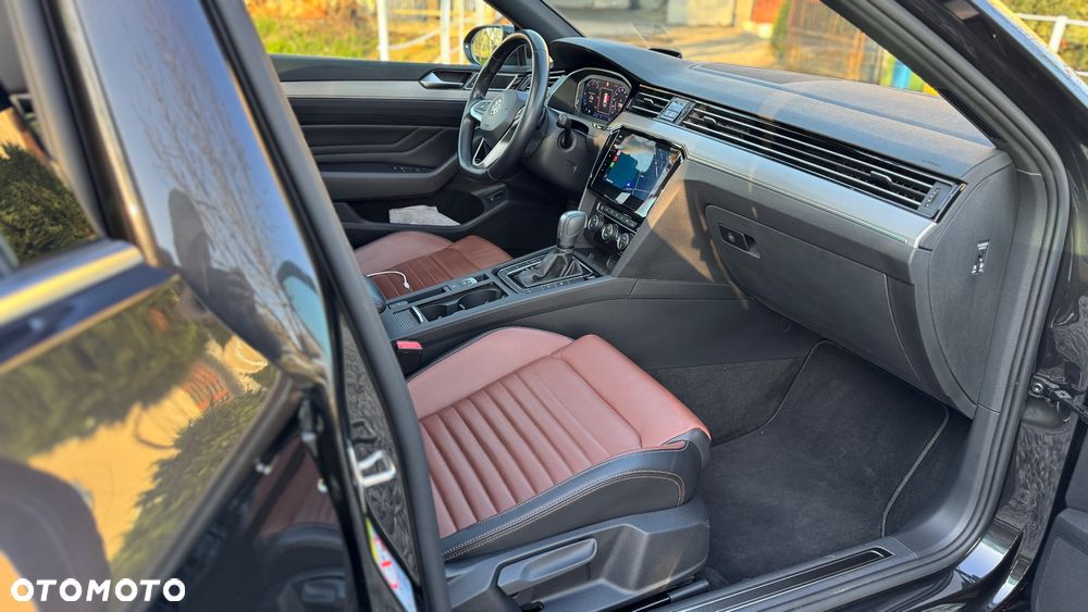 Volkswagen Passat 2.0 TDI SCR DSG Elegance - 34