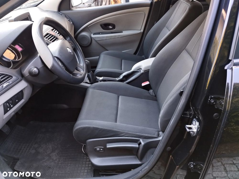 Renault Megane - 9