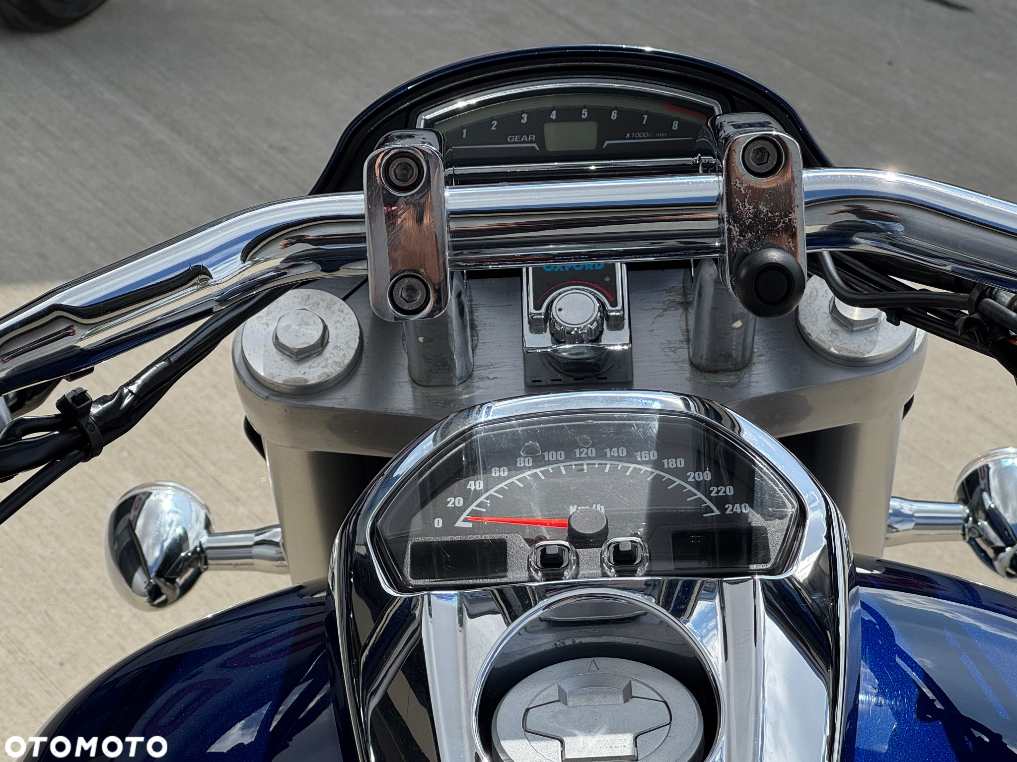 Suzuki Intruder - 12