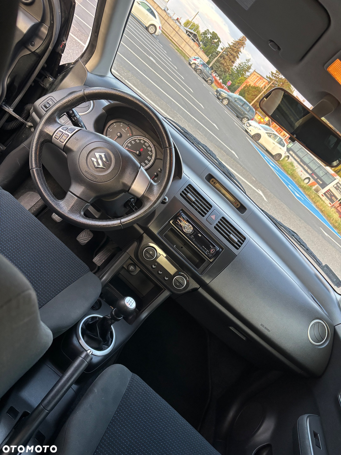 Suzuki Swift 1.3 DDiS Comfort - 9