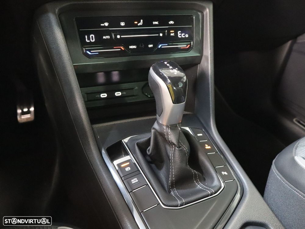 VW Tiguan 1.4 TSI eHybrid R-Line DSG - 23