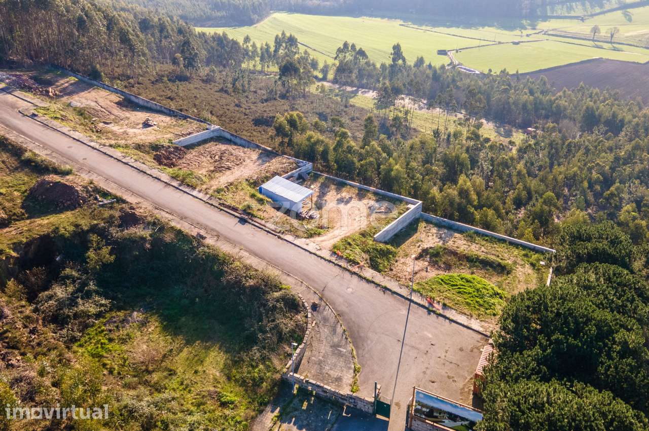 Terreno de Construção com 629 m2 em Cavalões